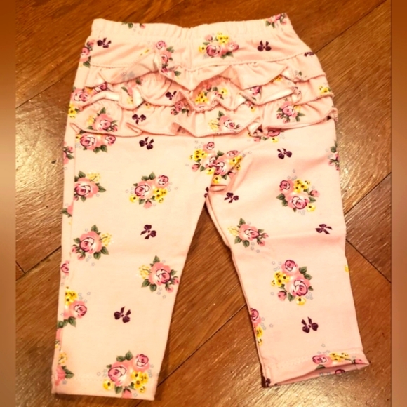 3/$12 NWT BABY GIRL Floral Ruffle Butt Baby Leggings Size 3-6mos - Picture 1 of 6
